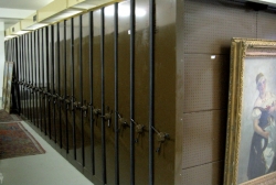 Mobile shelf rack for depositories